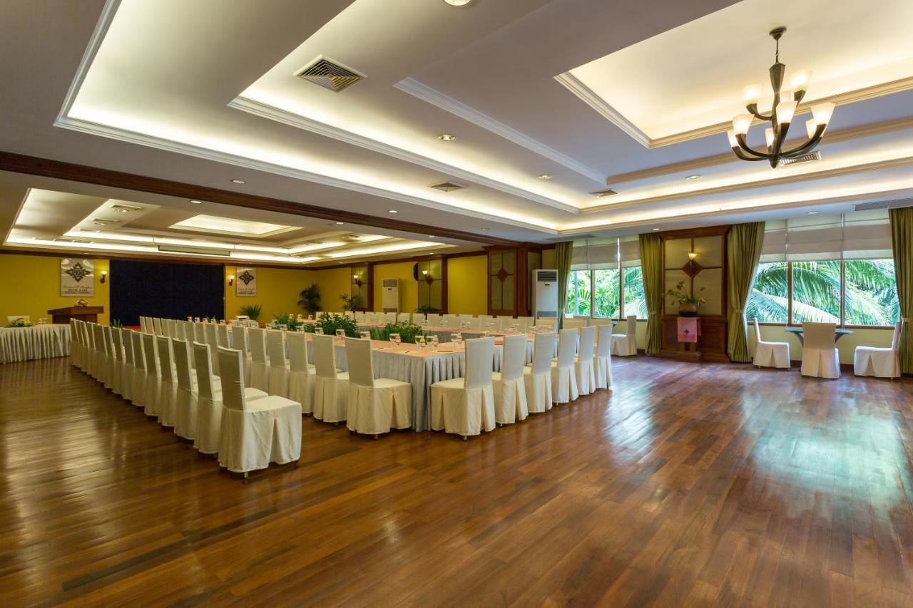 Prince Angkor Hotel & Spa Sziemreap Kültér fotó